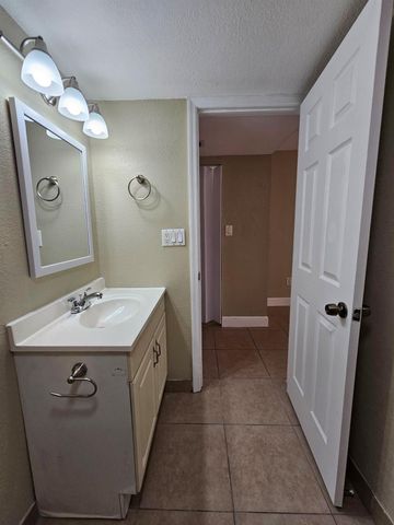 4324 NW 9th Avenue 6-1c, Deerfield Beach, FL 33064