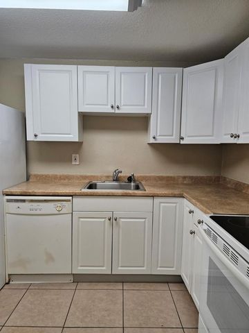 4324 NW 9th Avenue 6-1c, Deerfield Beach, FL 33064