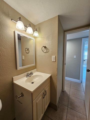 4324 NW 9th Avenue 6-1c, Deerfield Beach, FL 33064