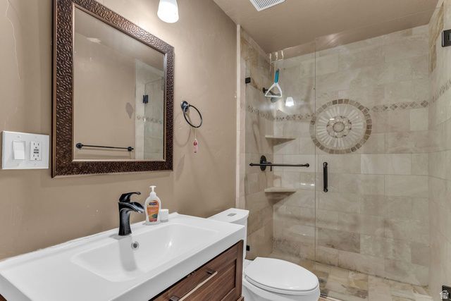 1451 E LONGDALE DR, Sandy, UT 84092