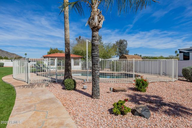 5444 W ELECTRA Lane, Glendale, AZ 85310