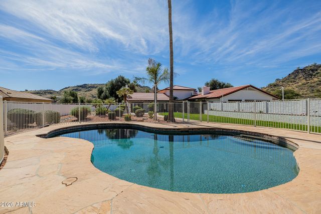 5444 W ELECTRA Lane, Glendale, AZ 85310