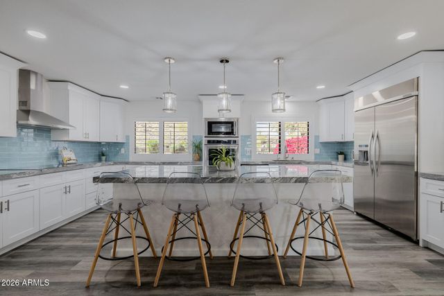 5444 W ELECTRA Lane, Glendale, AZ 85310