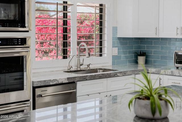 5444 W ELECTRA Lane, Glendale, AZ 85310