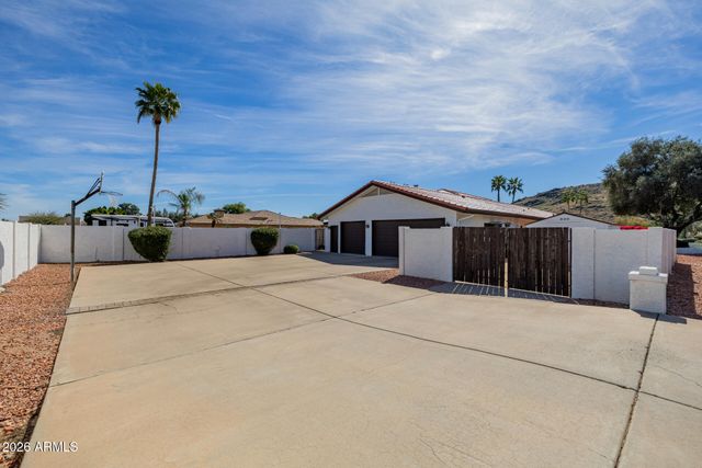 5444 W ELECTRA Lane, Glendale, AZ 85310