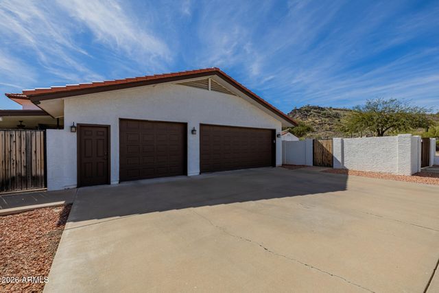 5444 W ELECTRA Lane, Glendale, AZ 85310