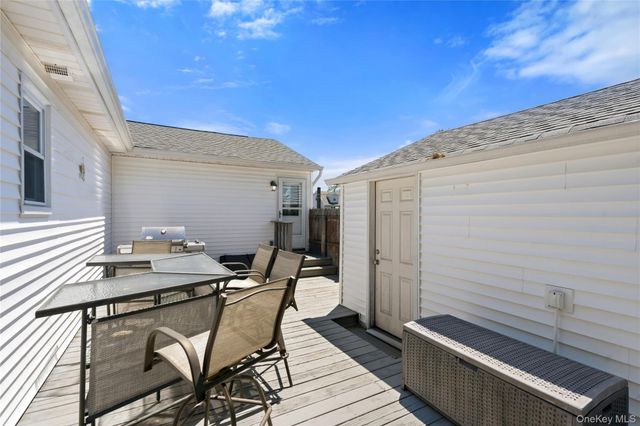 1084 Hyman Avenue, Bay Shore, NY 11706