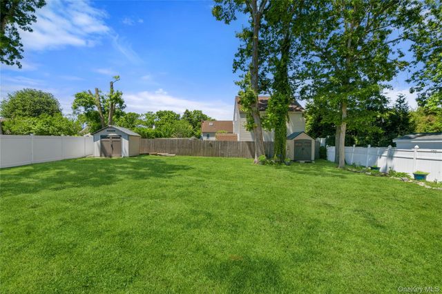 1084 Hyman Avenue, Bay Shore, NY 11706