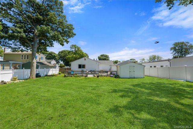 1084 Hyman Avenue, Bay Shore, NY 11706