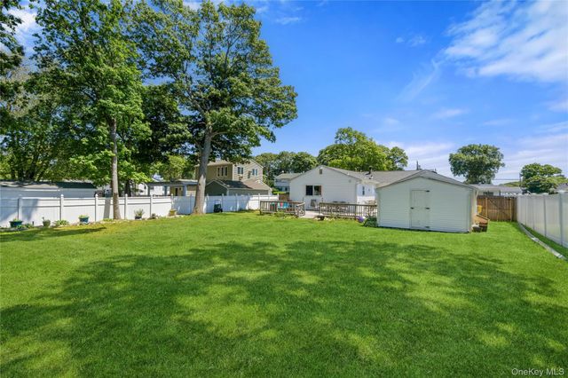 1084 Hyman Avenue, Bay Shore, NY 11706