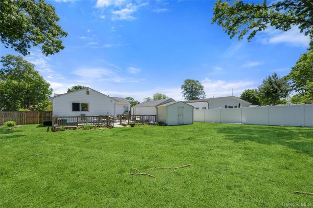 1084 Hyman Avenue, Bay Shore, NY 11706