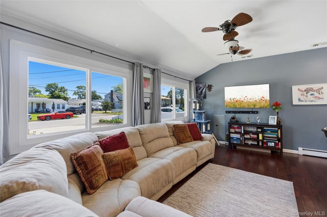 1084 Hyman Avenue, Bay Shore, NY 11706