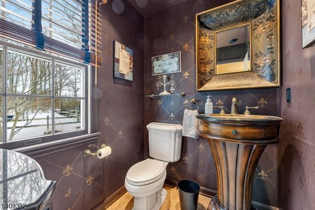 48 Tree Top Rd, Readington Twp., NJ 08889