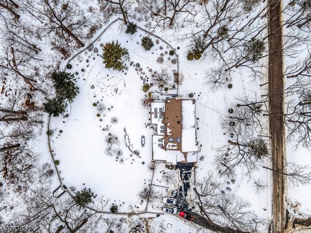 48 Tree Top Rd, Readington Twp., NJ 08889