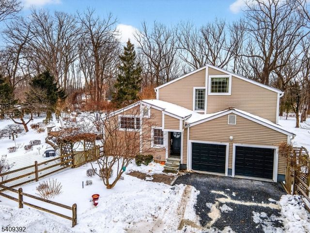 48 Tree Top Rd, Readington Twp., NJ 08889