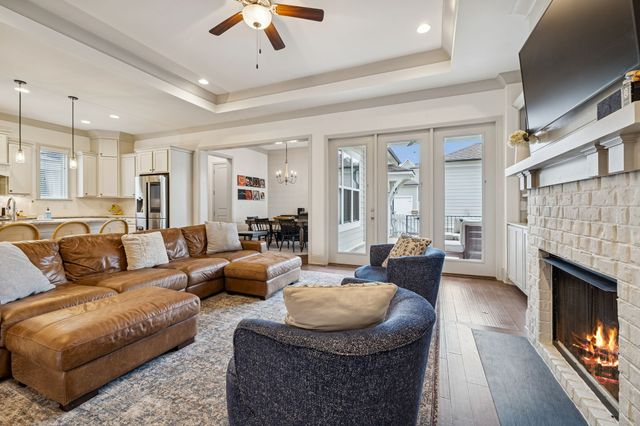 1566 Drakes Creek Rd, Hendersonville, TN 37075