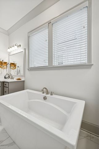 1566 Drakes Creek Rd, Hendersonville, TN 37075