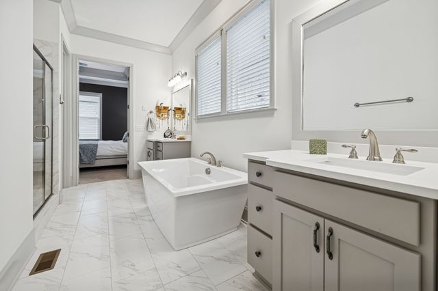 1566 Drakes Creek Rd, Hendersonville, TN 37075