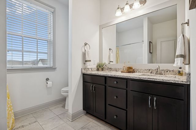 1566 Drakes Creek Rd, Hendersonville, TN 37075