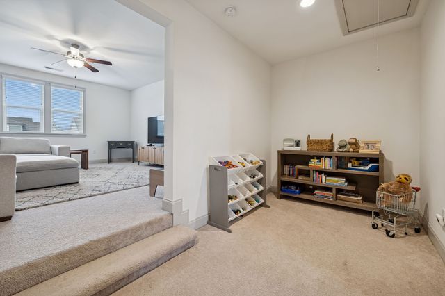 1566 Drakes Creek Rd, Hendersonville, TN 37075