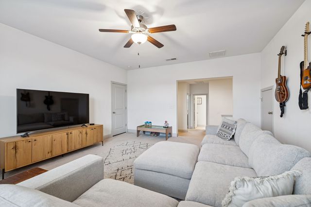 1566 Drakes Creek Rd, Hendersonville, TN 37075