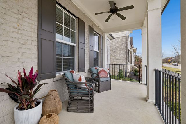 1566 Drakes Creek Rd, Hendersonville, TN 37075