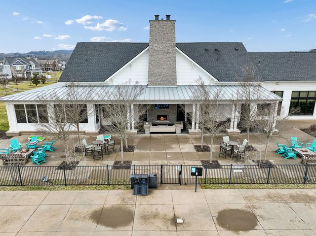 1566 Drakes Creek Rd, Hendersonville, TN 37075