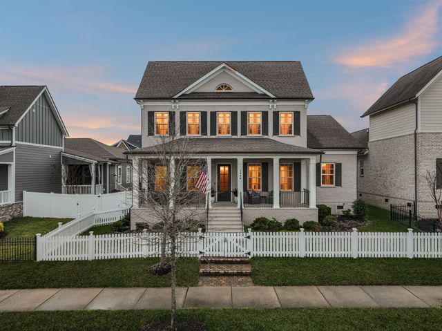 1566 Drakes Creek Rd, Hendersonville, TN 37075