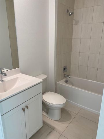 6950 SE Park Trace Drive, Stuart, FL 34997