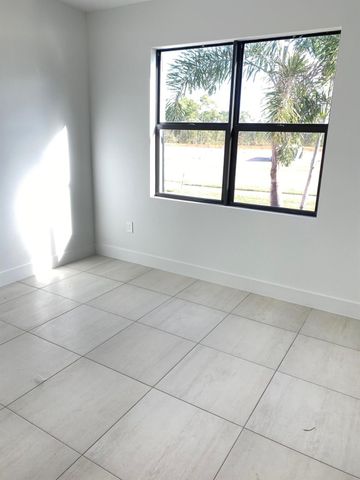 6950 SE Park Trace Drive, Stuart, FL 34997