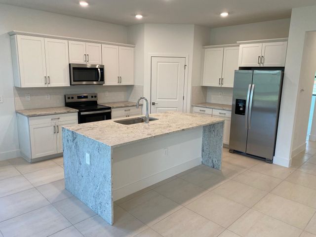 6950 SE Park Trace Drive, Stuart, FL 34997