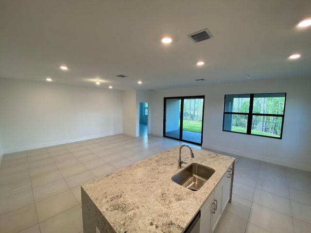 6950 SE Park Trace Drive, Stuart, FL 34997