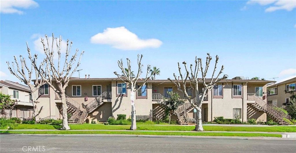 2324 Lillyvale Avenue 143, Los Angeles, CA 90032