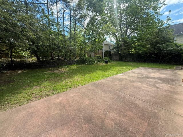 4 Annette Drive, Port Washington, NY 11050
