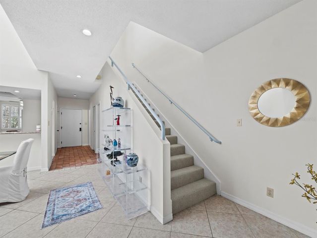 1904 HARBOURSIDE DRIVE 202, Longboat Key, FL 34228