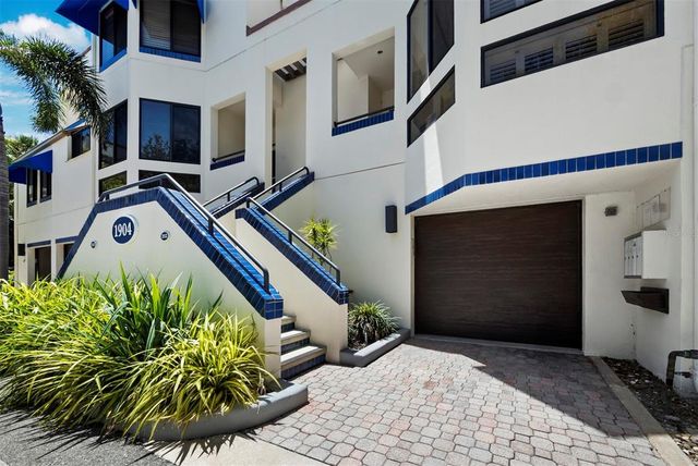 1904 HARBOURSIDE DRIVE 202, Longboat Key, FL 34228