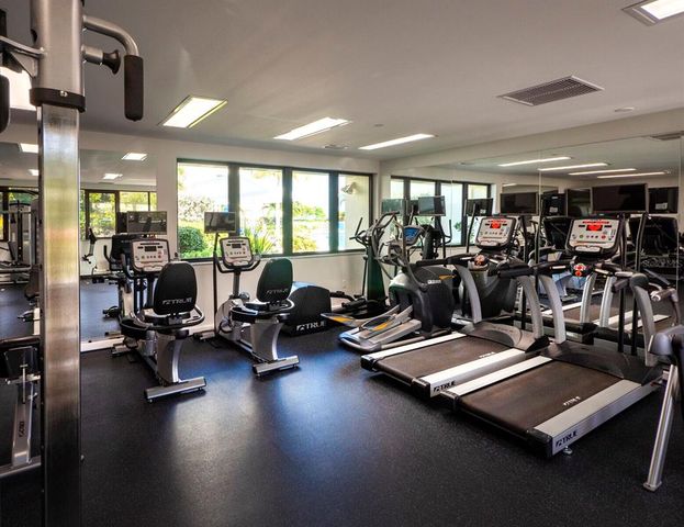 1904 HARBOURSIDE DRIVE 202, Longboat Key, FL 34228