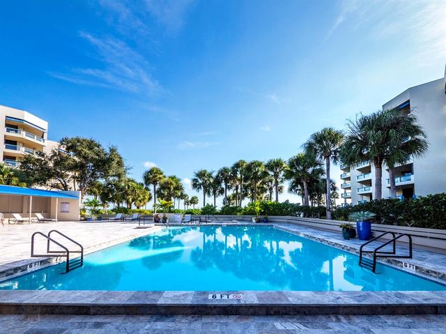1904 HARBOURSIDE DRIVE 202, Longboat Key, FL 34228
