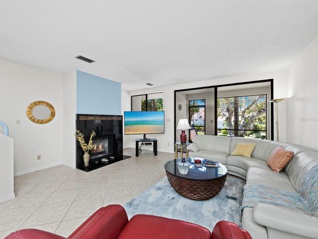 1904 HARBOURSIDE DRIVE 202, Longboat Key, FL 34228