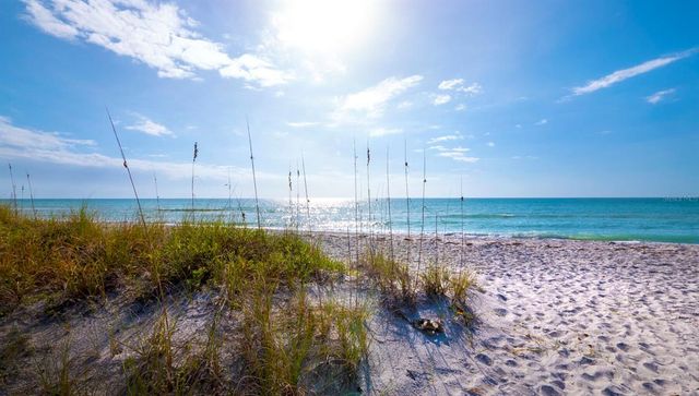 1904 HARBOURSIDE DRIVE 202, Longboat Key, FL 34228