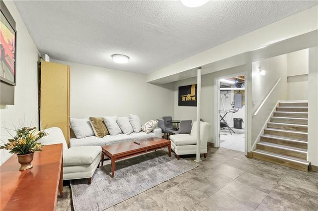 3435 Euclid Avenue, Kansas City, MO 64109