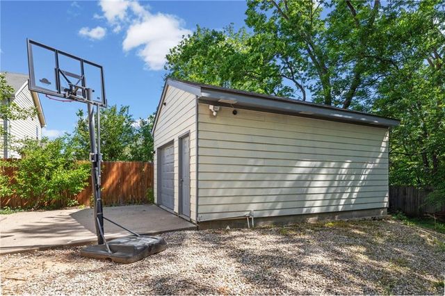 3435 Euclid Avenue, Kansas City, MO 64109