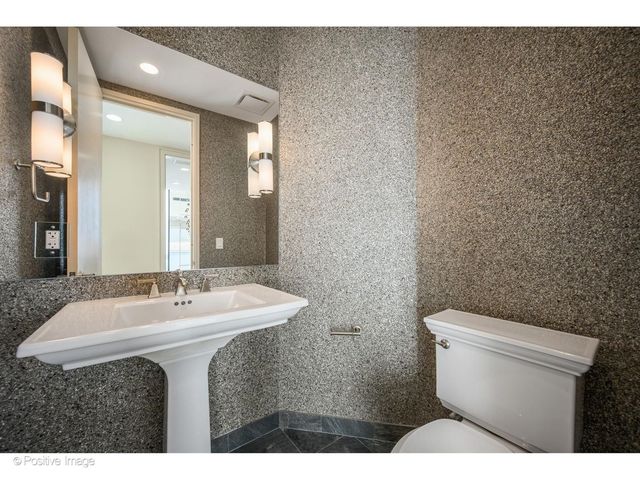 401 N Wabash Avenue 86D, Chicago, IL 60611