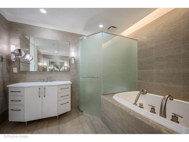 401 N Wabash Avenue 86D, Chicago, IL 60611