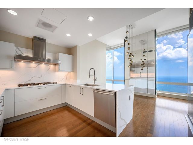 401 N Wabash Avenue 86D, Chicago, IL 60611