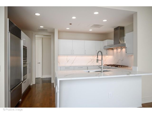 401 N Wabash Avenue 86D, Chicago, IL 60611