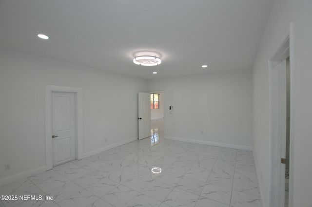 7941 ALDERMAN Road, Jacksonville, FL 32211