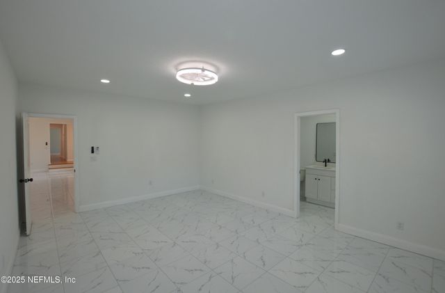 7941 ALDERMAN Road, Jacksonville, FL 32211