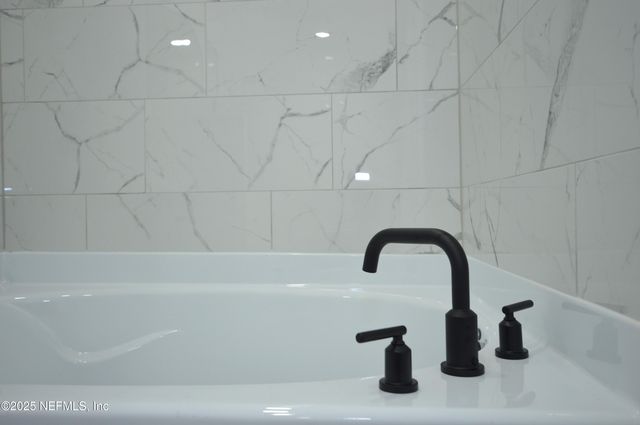 7941 ALDERMAN Road, Jacksonville, FL 32211