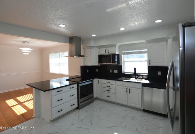 7941 ALDERMAN Road, Jacksonville, FL 32211